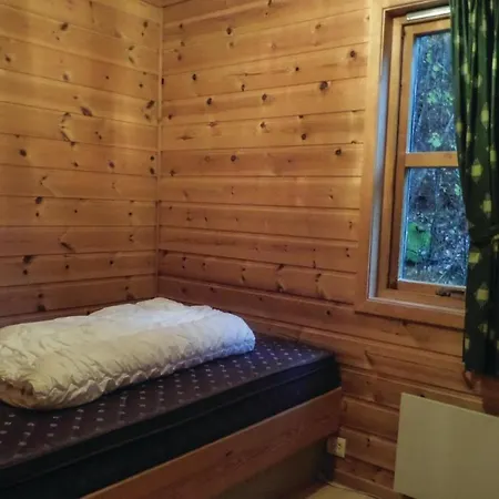 Gorgeous In Vallavik With Wifi Holiday home *